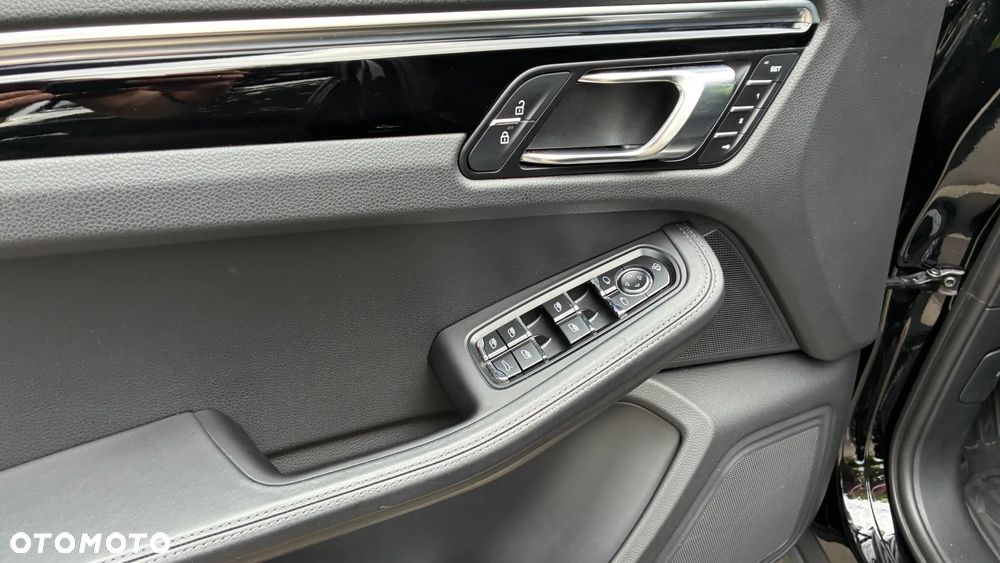 Porsche Macan - 15