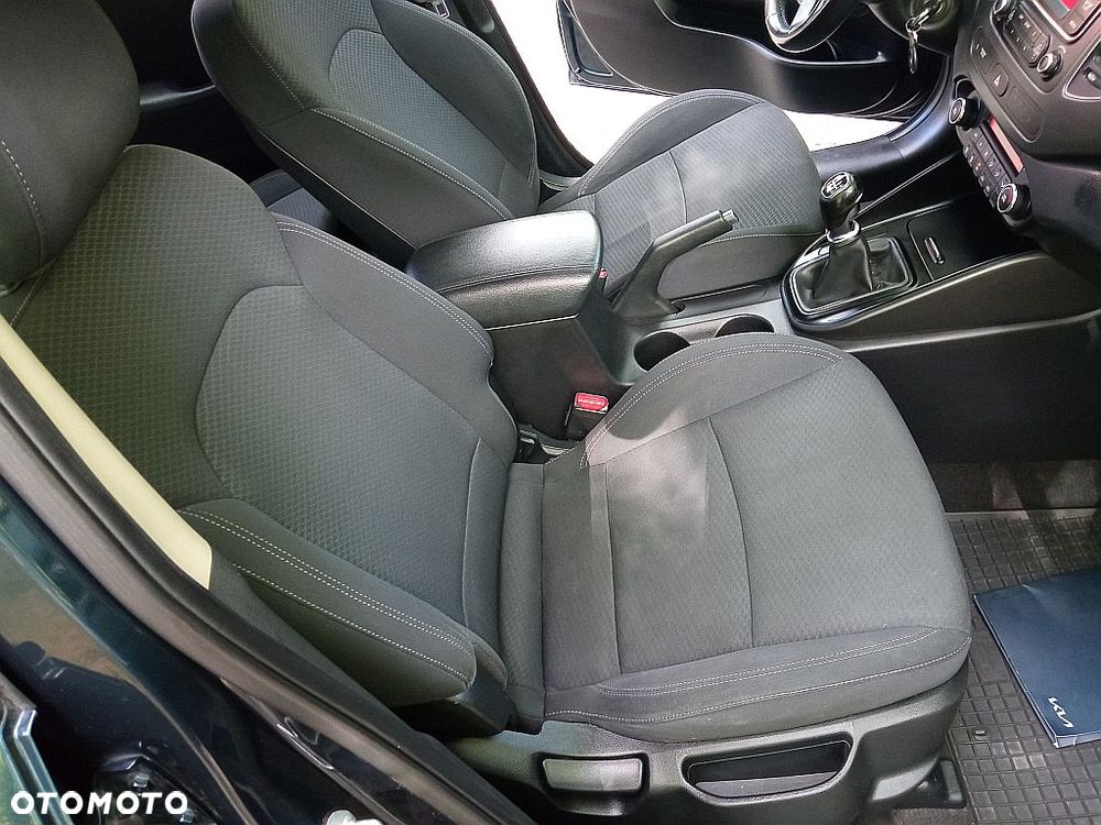 Kia Carens 1.6 GDI M EU6 - 11
