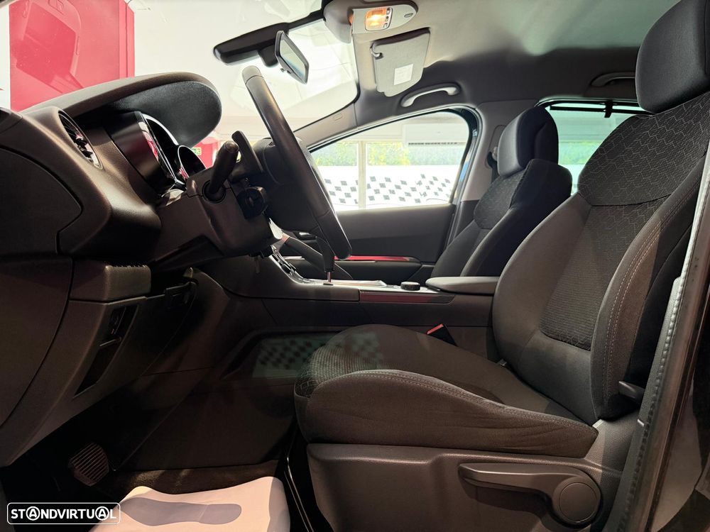 Peugeot 3008 1.6 e-HDi Active 2-Tronic - 5