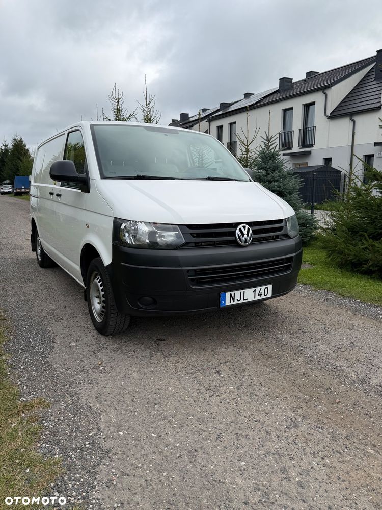 Volkswagen Transporter - 1