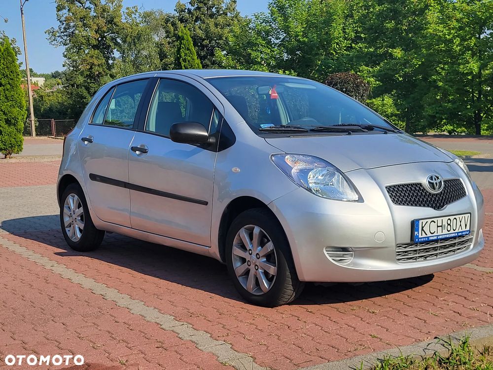 Toyota Yaris 1.3 Luna A/C - 2