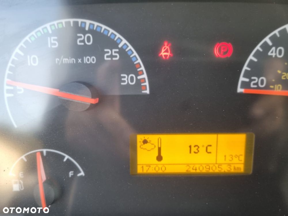 Volvo FL 240  Super Stan manual skrzynia, klima - 25