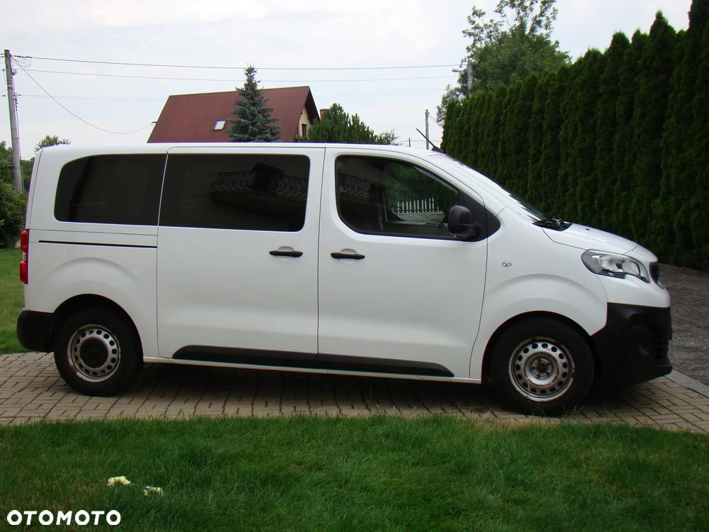 Peugeot Traveller - 13