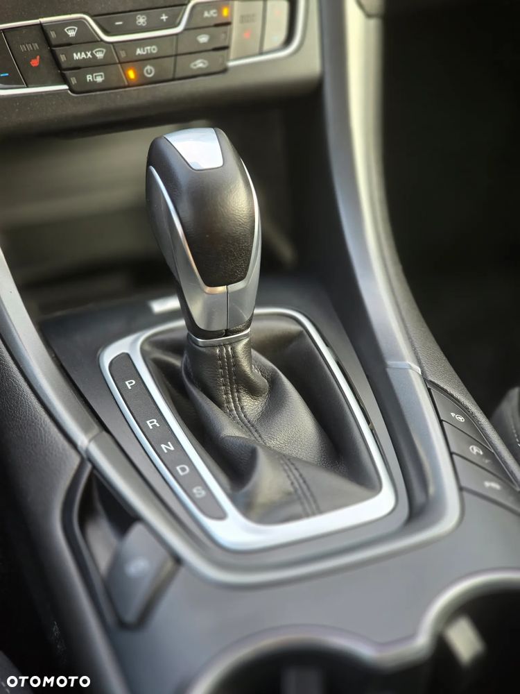 Ford Mondeo 2.0 TDCi Titanium 4WD PowerShift - 12