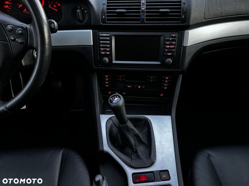 BMW Seria 5 530d Touring Edition Sport - 28