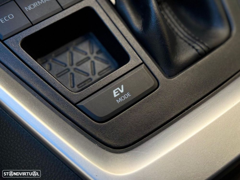 Toyota RAV4 2.5 HDF Black Edition - 26