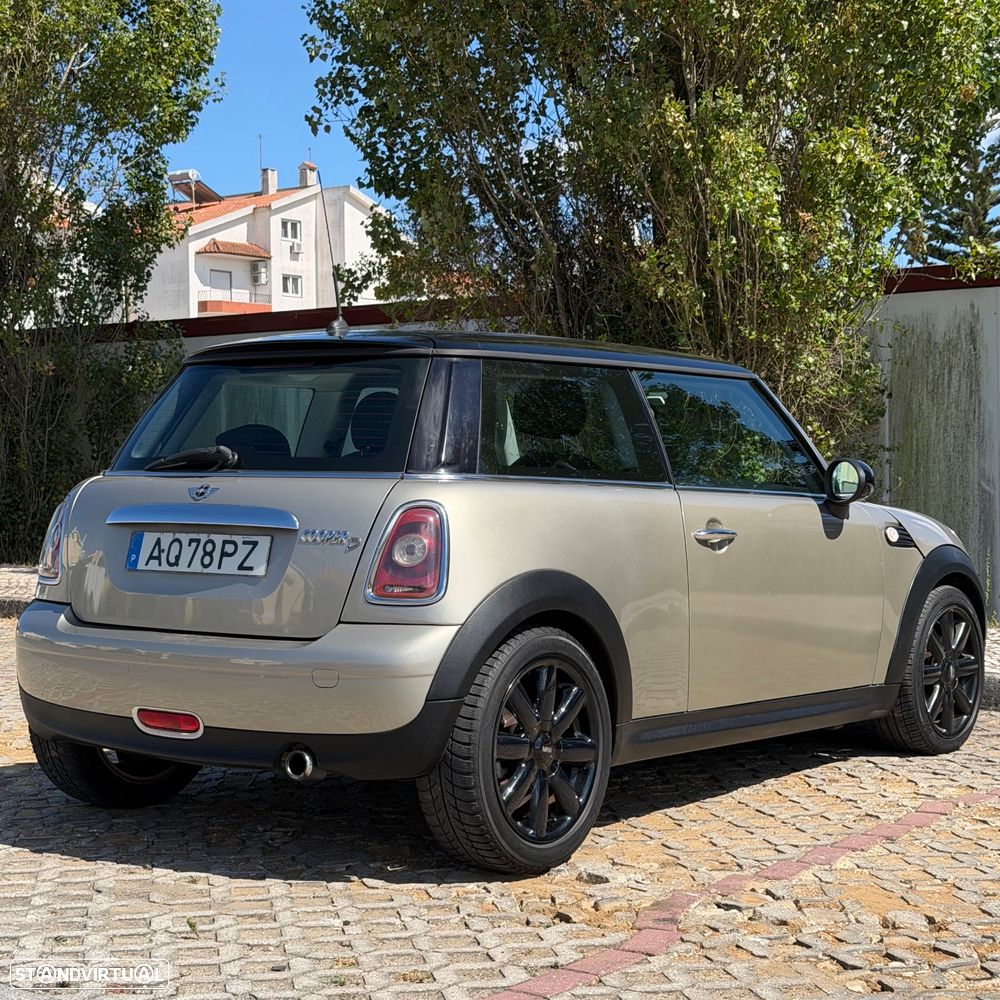 MINI 3 Portas Cooper D - 4