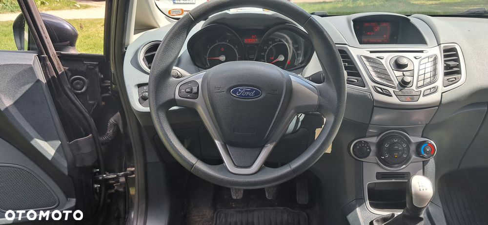 Ford Fiesta 1.25 Silver X plus EU5 - 15