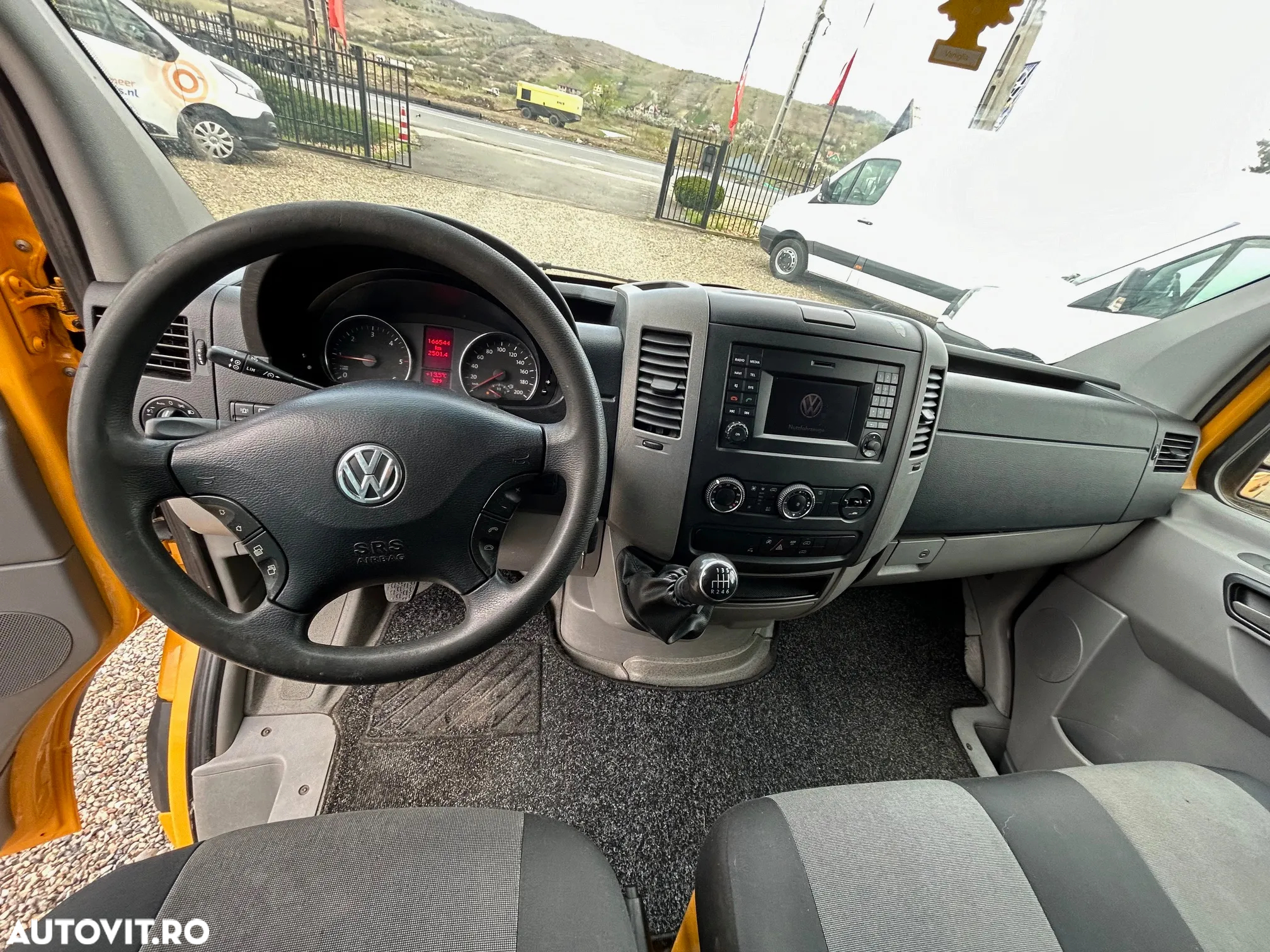 Volkswagen Crafter - 9