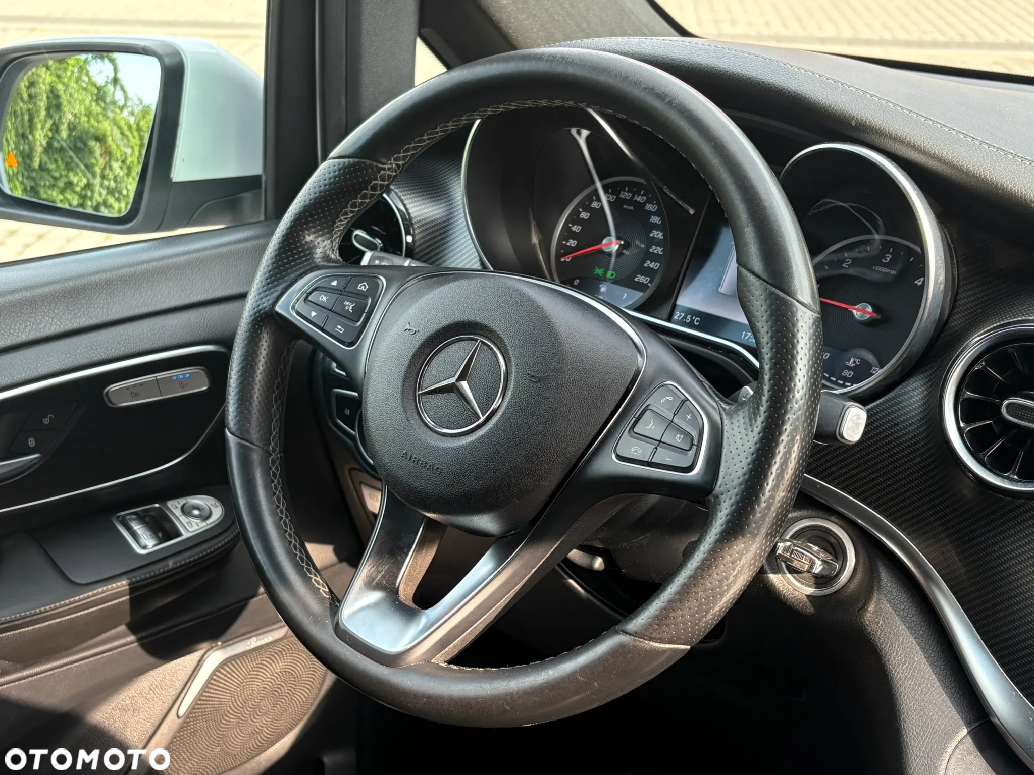 Mercedes-Benz Klasa V 300 d Exclusive 9G-Tronic (d³ugi) - 19