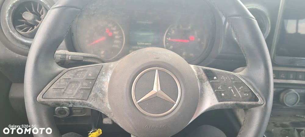 Mercedes-Benz Klasa T 180 Automatik Edition - 19