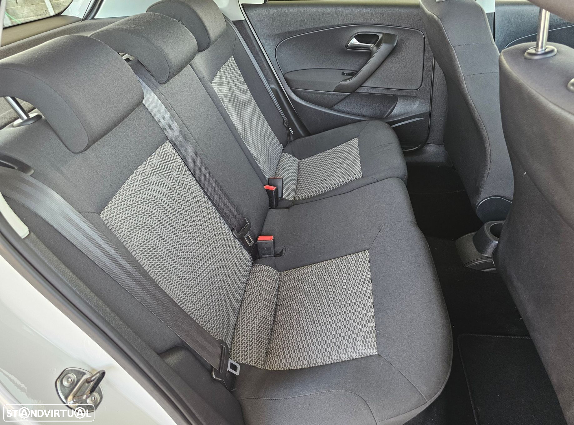 VW Polo 1.6 TDI Blue Motion Comfortline - 13