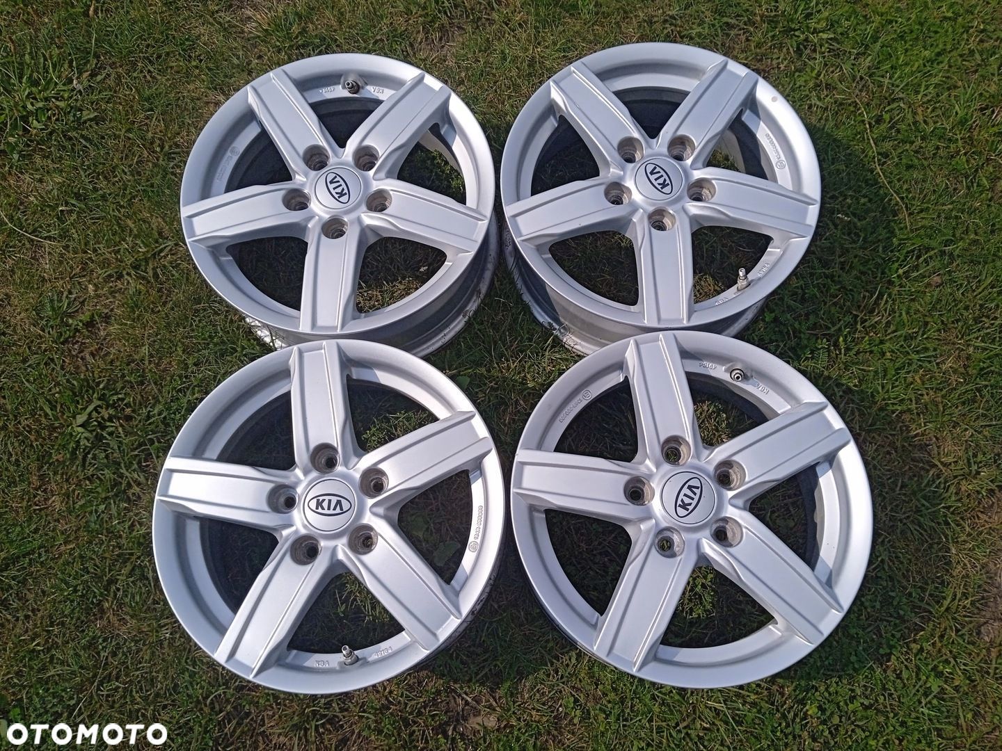 Felgi aluminiowe 5x114,3 Kia Soul Ceed Venga Hyundai i30 ix20 Kona czujniki - 1