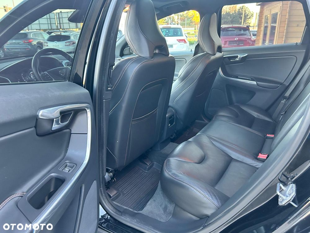 Volvo XC 60 D4 Geartronic Momentum - 21
