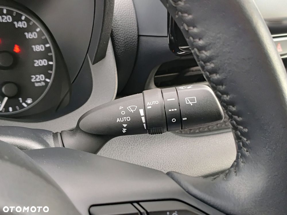 Toyota Yaris Hybrid 1.5 Comfort - 21