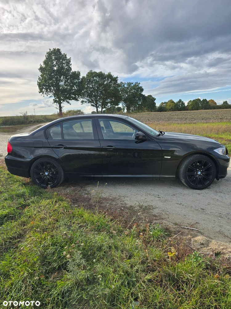 BMW Seria 3 318i - 2