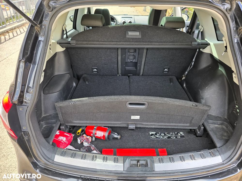 Nissan Qashqai+2 - 12