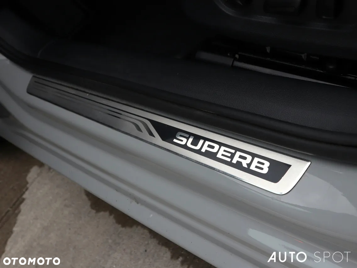 Skoda Superb 2.0 TSI 4x4 Sportline DSG - 19