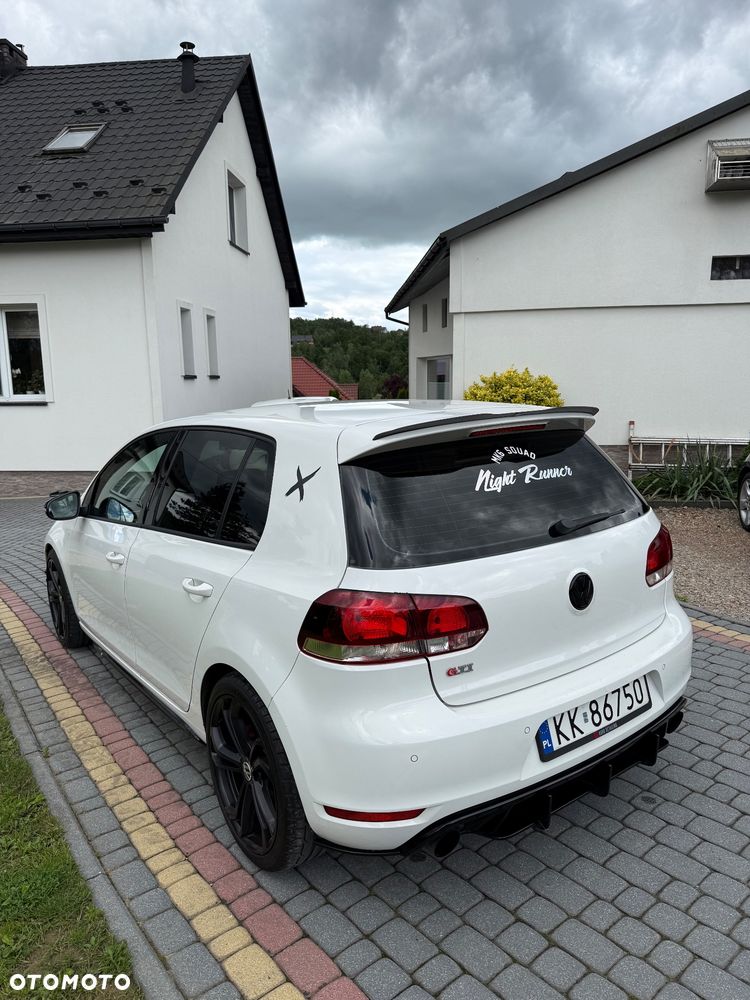 Volkswagen Golf - 9