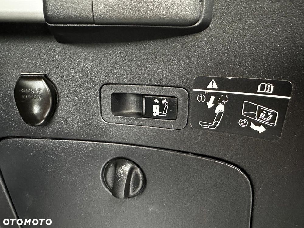 Mitsubishi Outlander 2.0 DID Instyle NAVI - 30