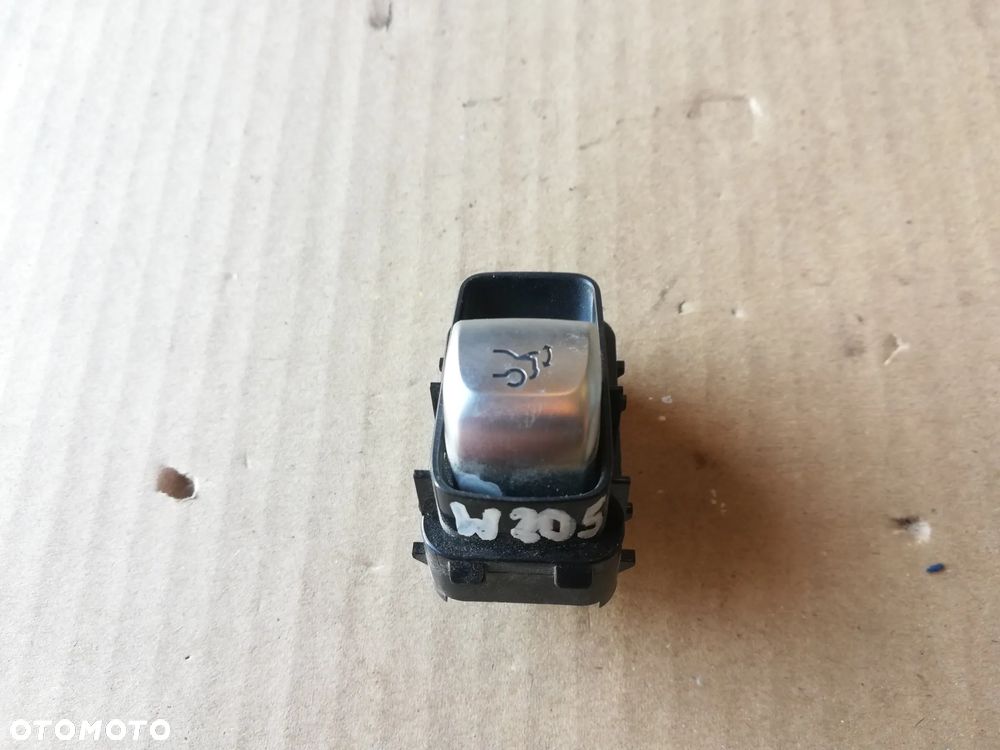 PRZEŁĄCZNIK PRZYCISK OTWIERANIA KLAPY 2059051713 MERCEDES W205 - 1