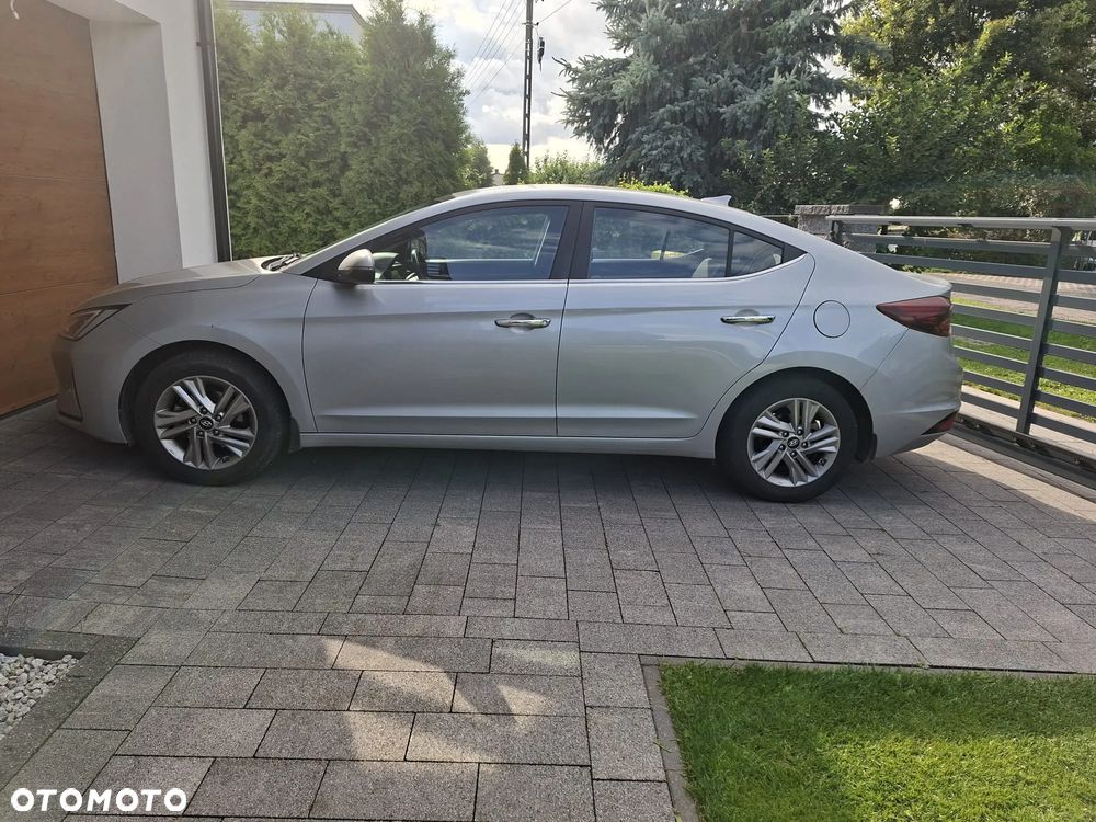 Hyundai Elantra 1.6 Comfort - 1