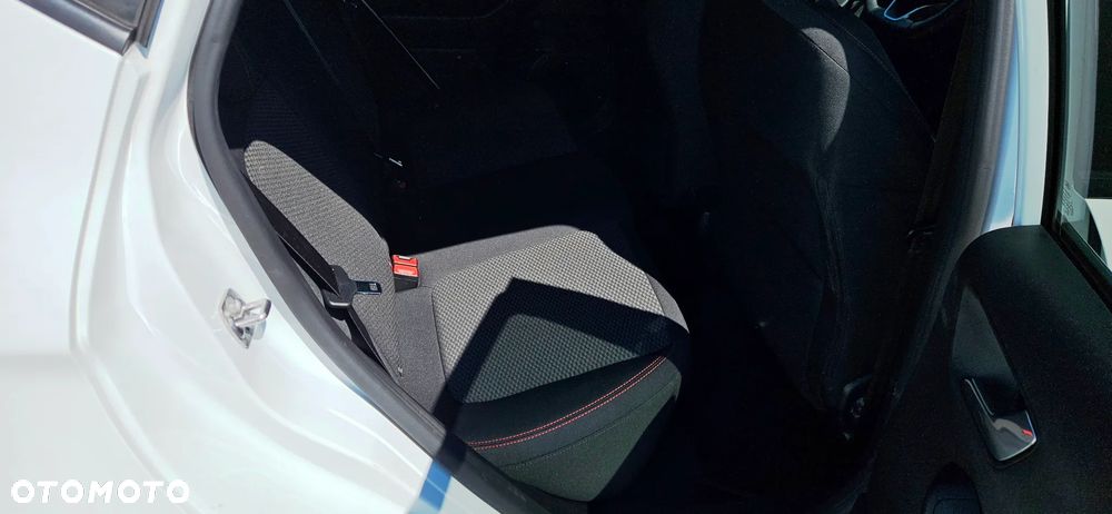 Ford Fiesta 1.1 S&S ST-LINE - 25