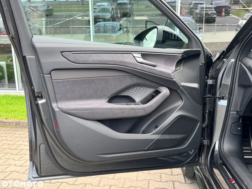 Audi A6 Avant TFSI mHEV Quattro S tronic - 12