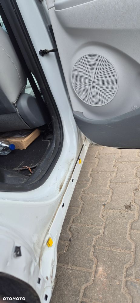 Hyundai Kona 64kWh Premium - 13