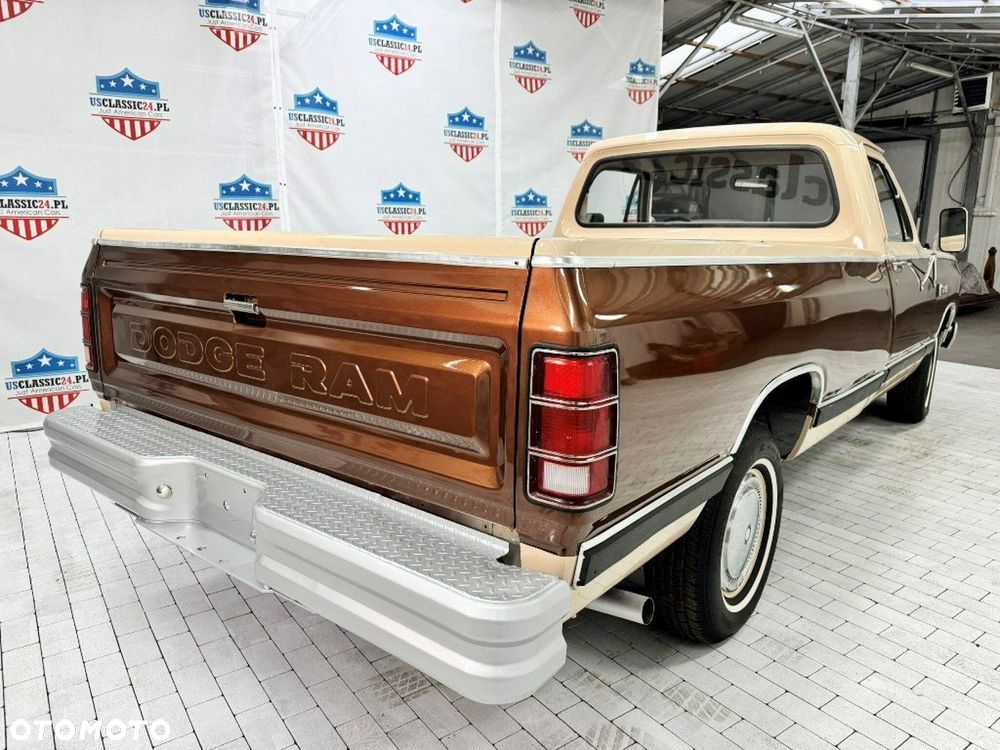 Dodge RAM - 8