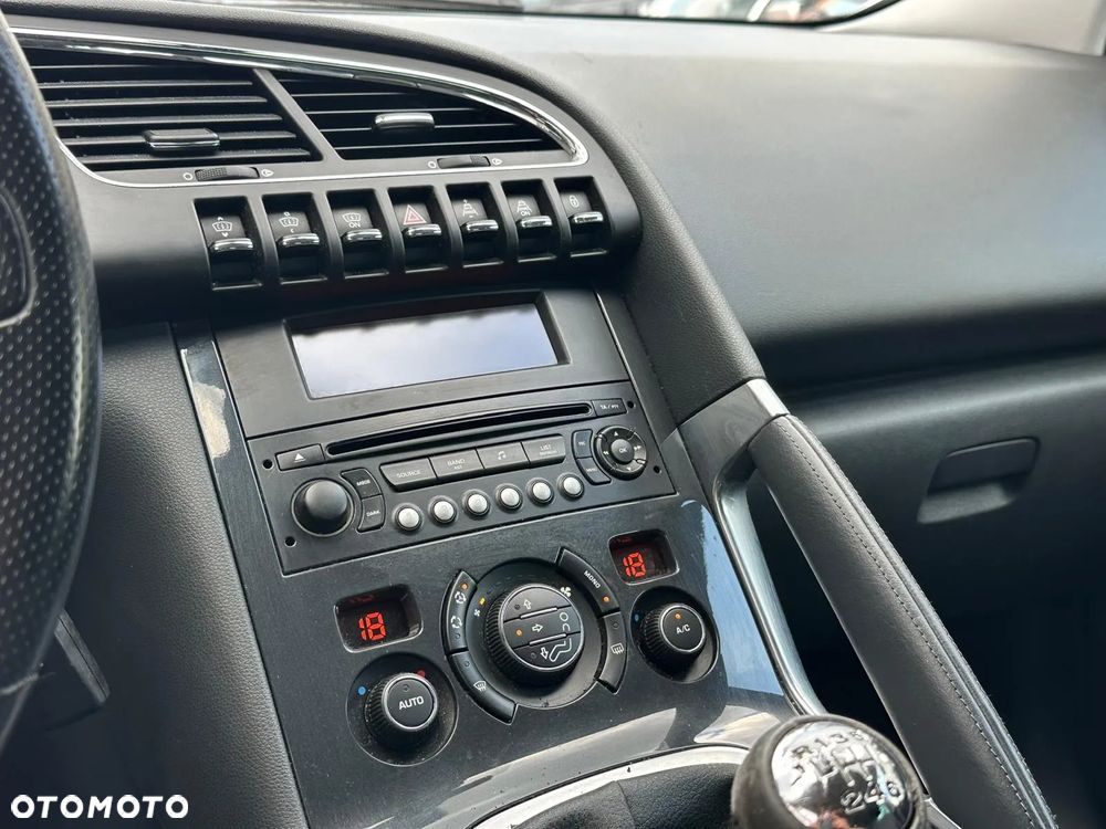 Peugeot 3008 1.6 Premium - 13