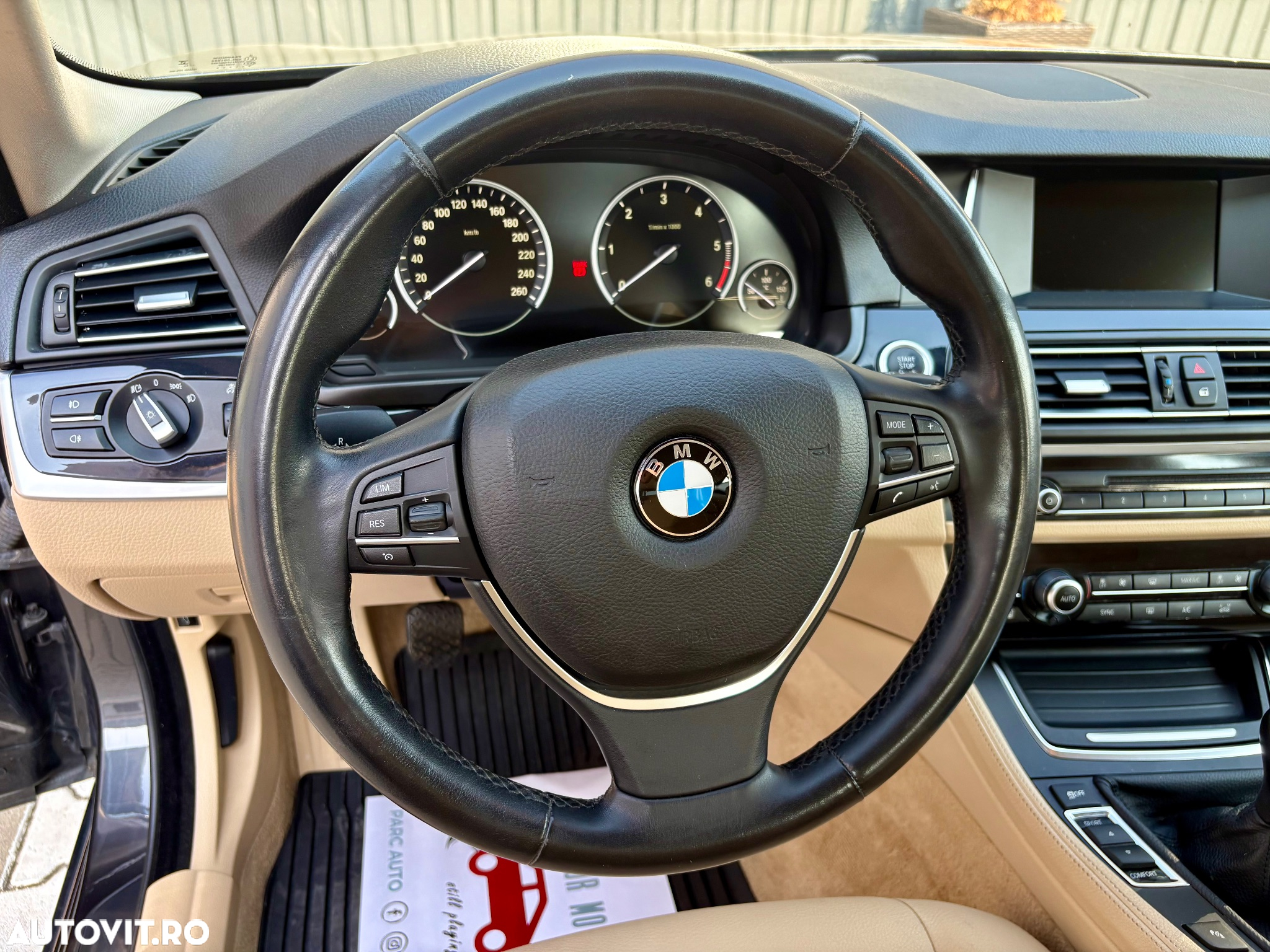 BMW Seria 5 518d - 15