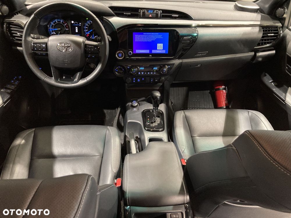 Toyota Hilux 2.8 D-4D mHEV Double Cab Invincible 4x4 - 12