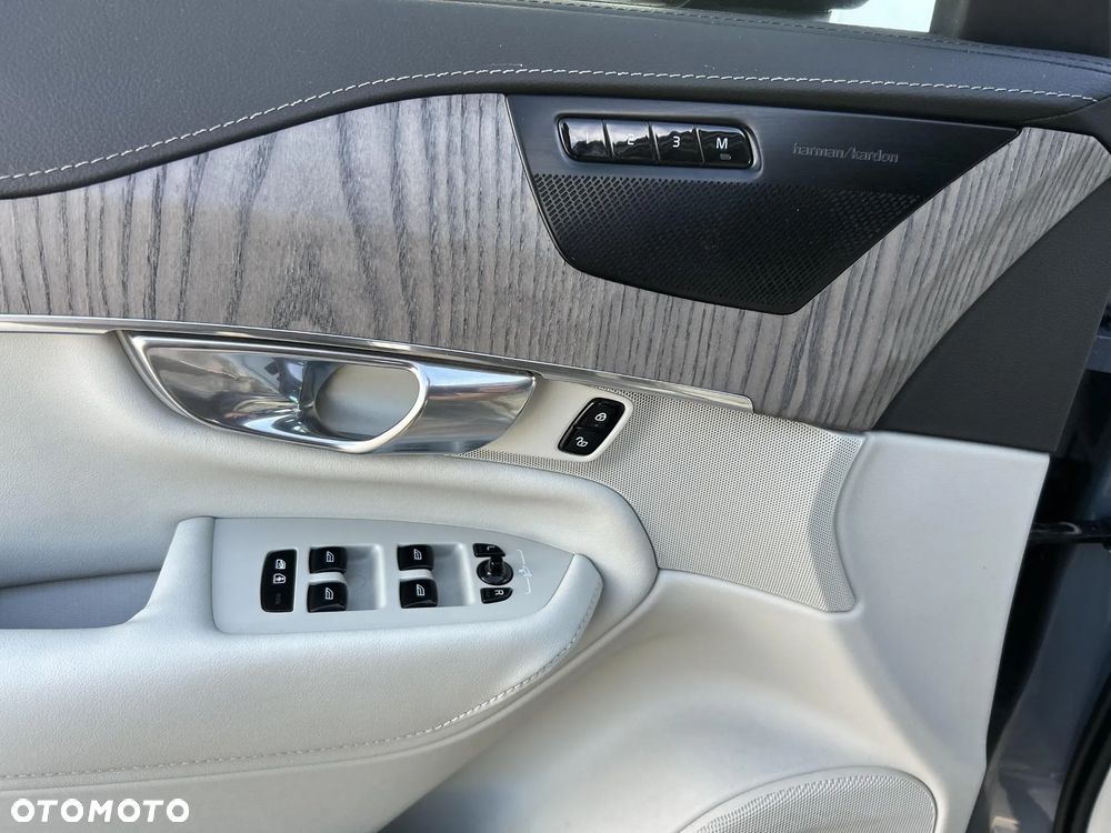 Volvo XC 90 B5 D AWD Plus Dark 7os - 18