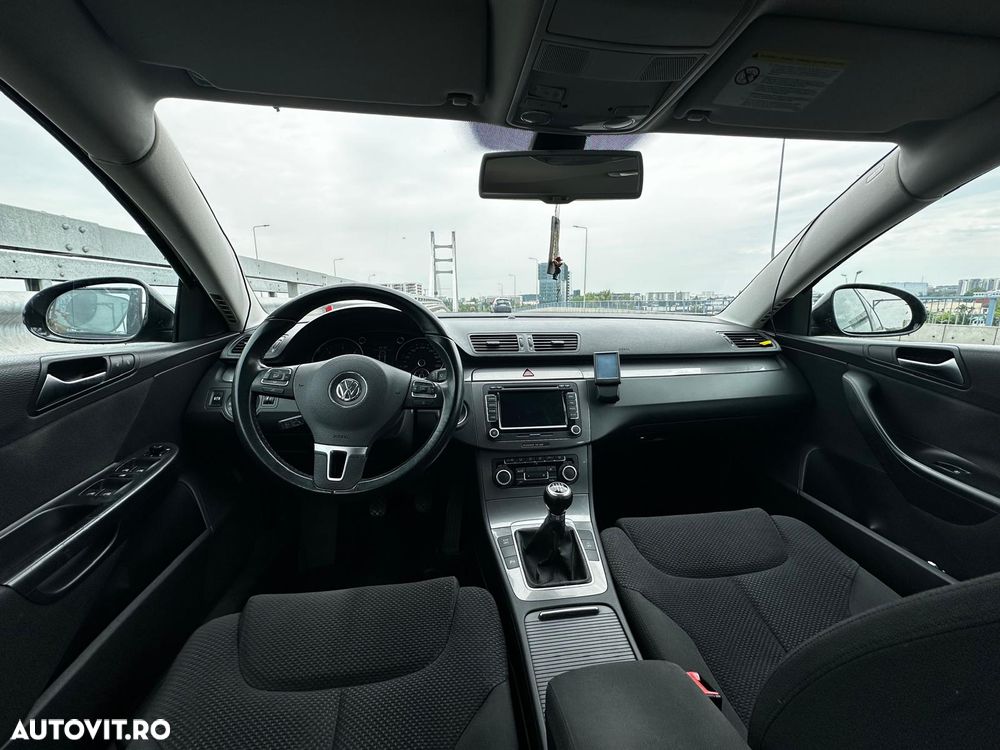 Volkswagen Passat 1.6TDI BlueMotion Tehnology Comfortline - 12