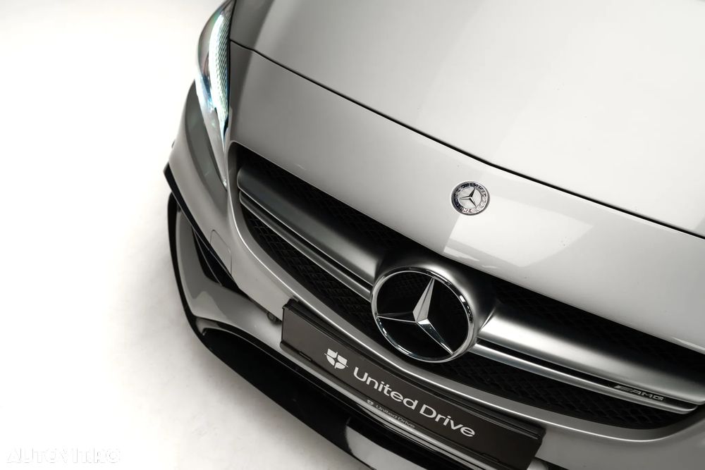 Mercedes-Benz A 45 AMG 4Matic AMG Speedshift 7G-DCT PETRONAS 2015 World Champion Edition - 6