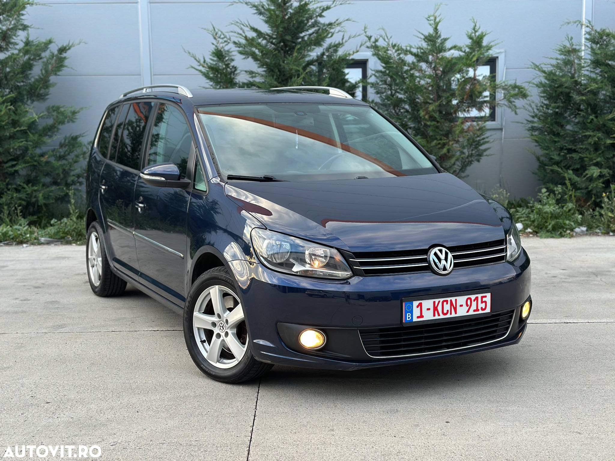 Volkswagen Touran 2.0 TDI DPF Highline - 2