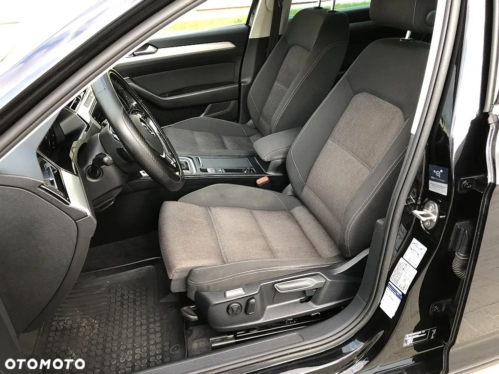 Volkswagen Passat 2.0 TDI BMT Comfortline DSG - 9