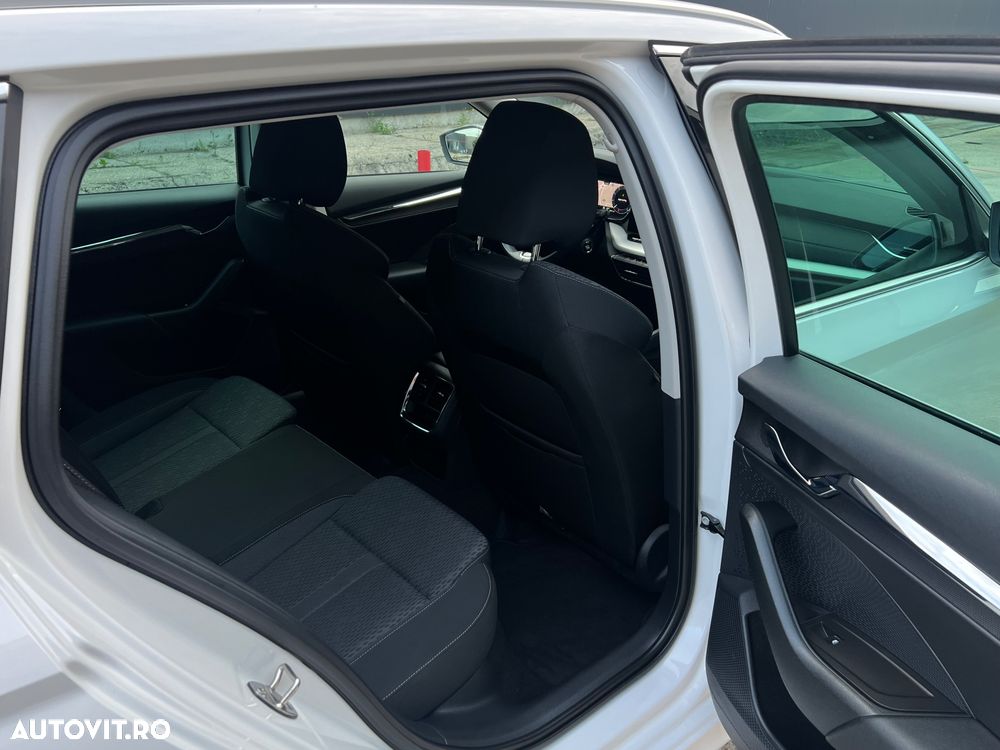 SKODA Octavia 2023 — imagine 7