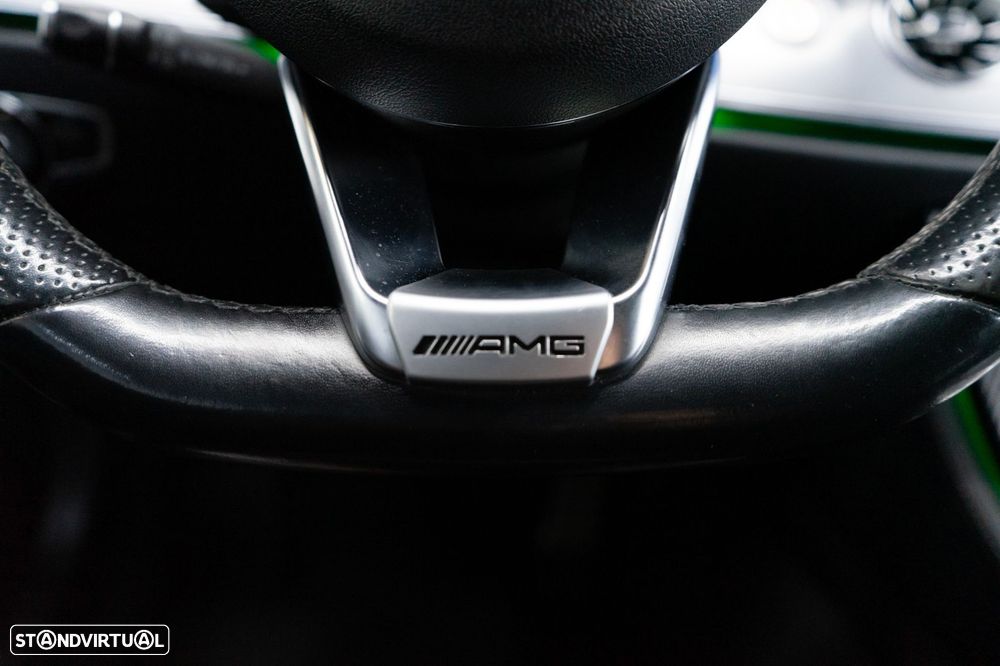 Mercedes-Benz E 220 d AMG Line - 42