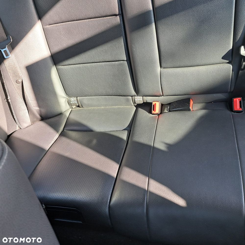 Mercedes-Benz Klasa E 200 BlueTEC 7G-TRONIC Classic - 8