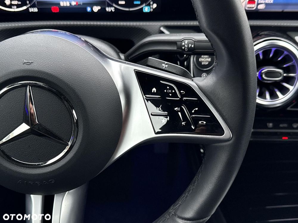 Mercedes-Benz CLA - 24