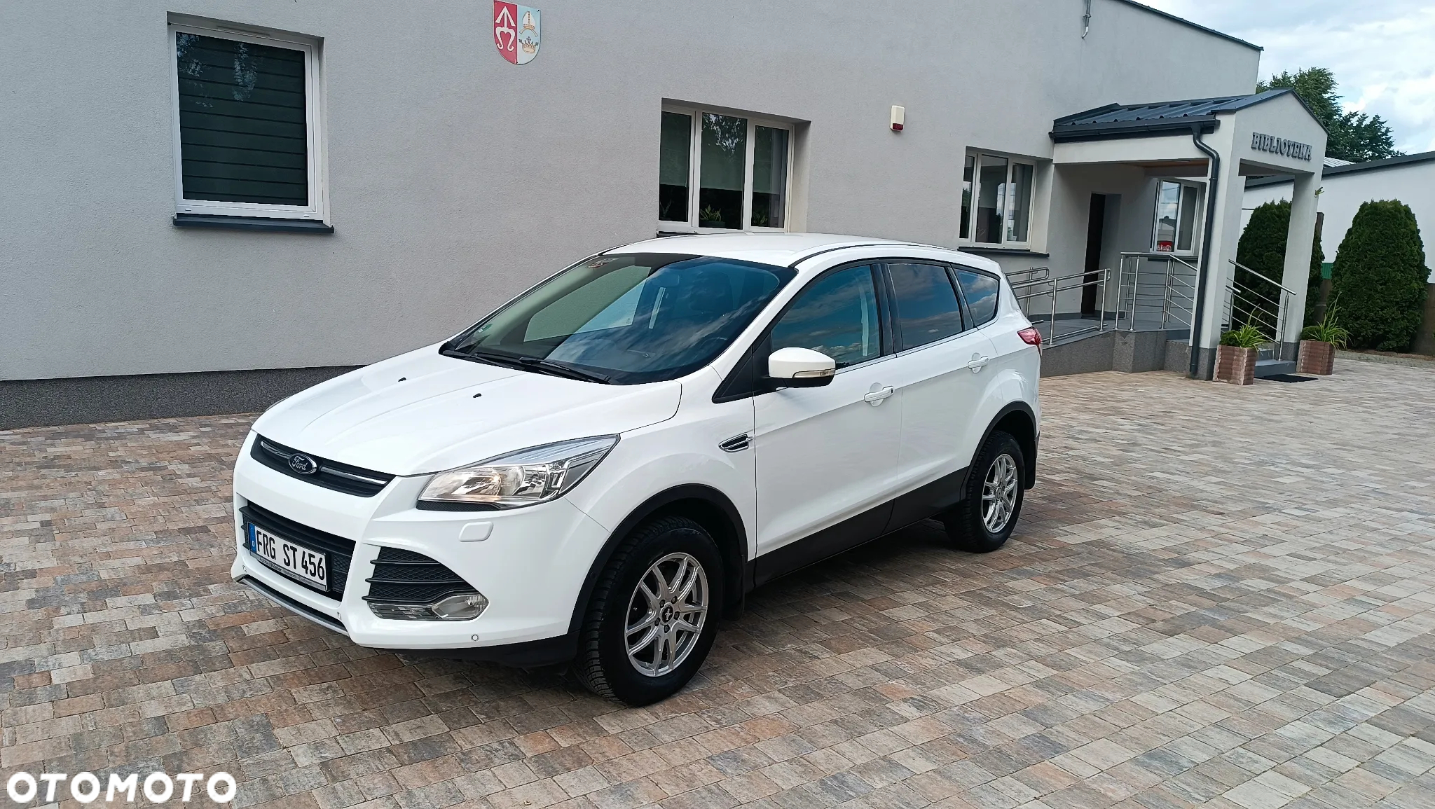Ford Kuga - 2