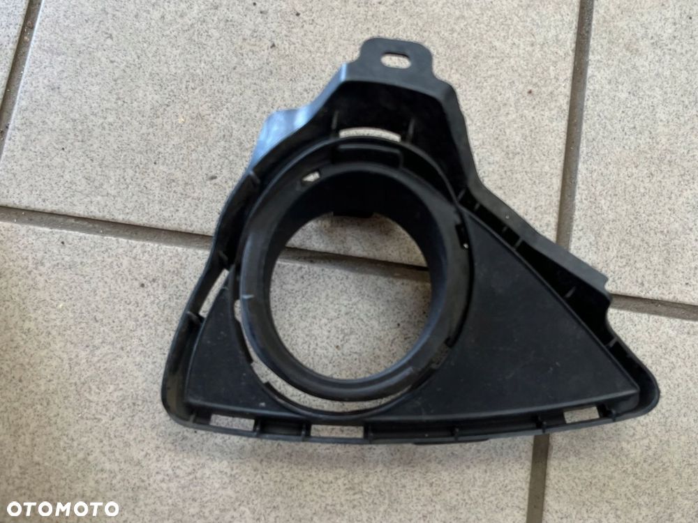 KRATKA ZDERZAKA LEWA 81482-02280 TOYOTA AURIS II - 1