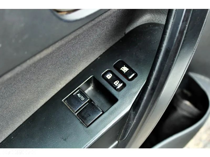 Toyota Auris Hybrid 135 Active - 4