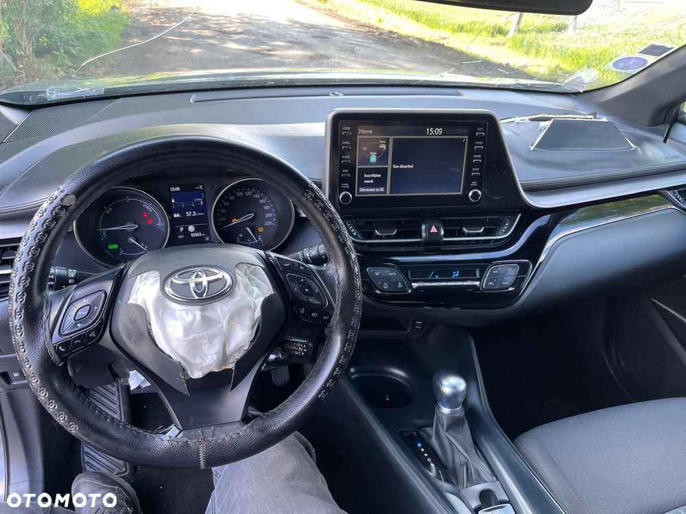 Toyota C-HR 1.8 Hybrid Neon Lime powered by JBL - 10