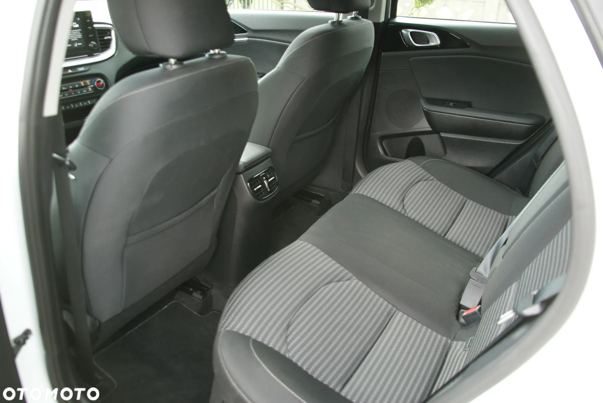 Kia XCeed 1.6 GDI DCT6 OPF Plug-in-Hybrid PLATINUM - 16