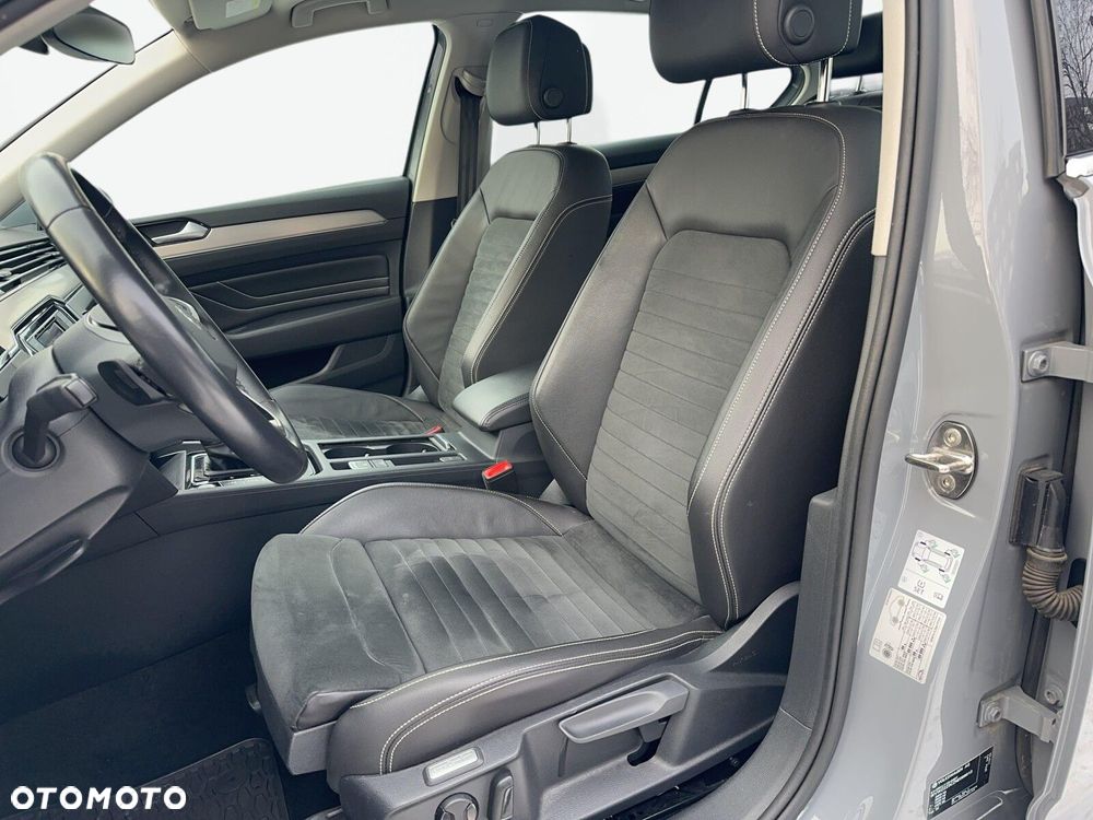 Volkswagen Passat - 11