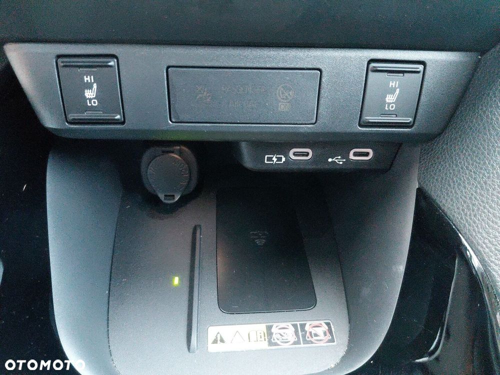 Toyota Yaris Hybrid 1.5 Style - 26