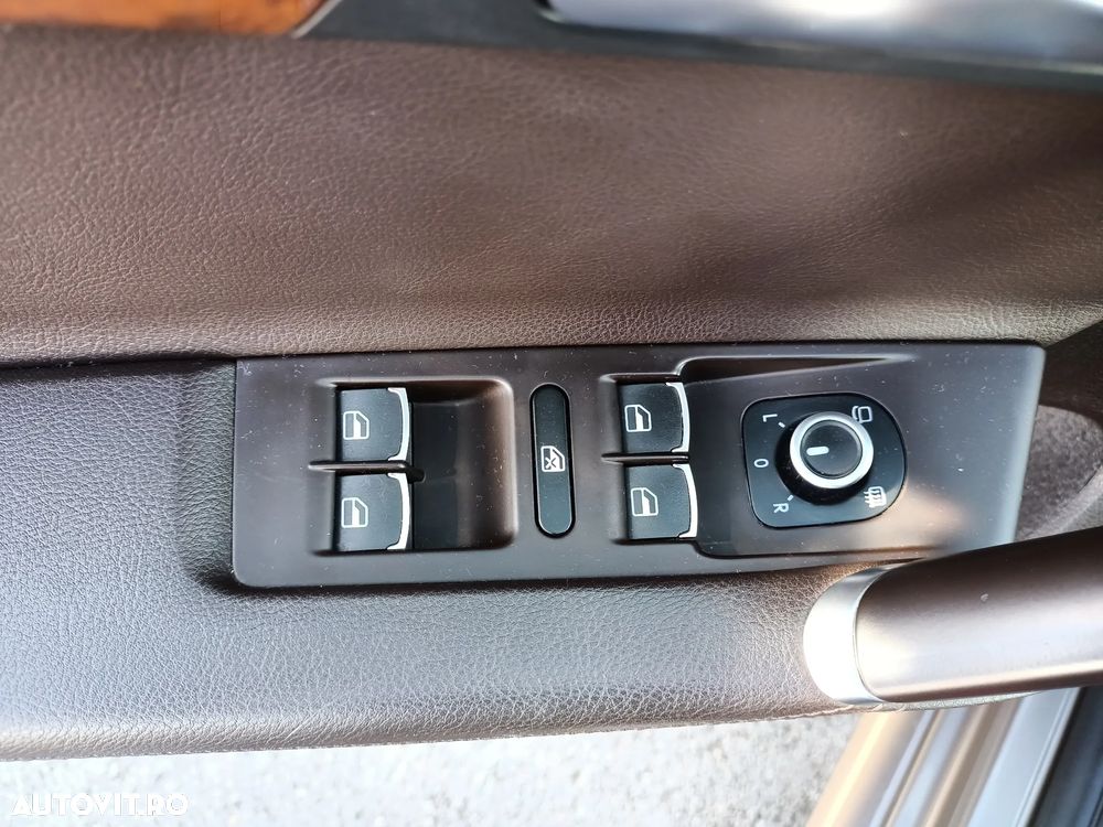 Volkswagen Passat 2.0 TDI DPF DSG 4Motion Highline - 21
